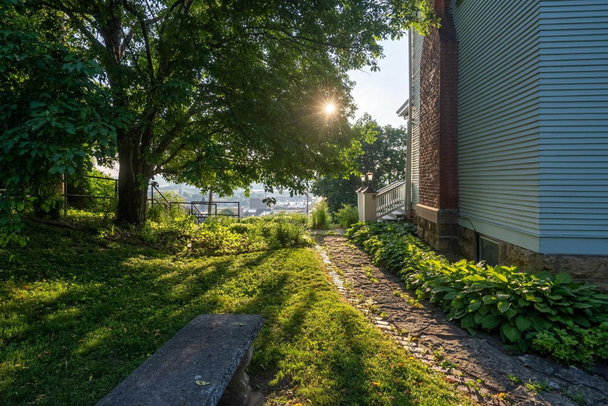 Dubuque'S Front Porch, Historic Charmer, Walk Downtown エクステリア 写真