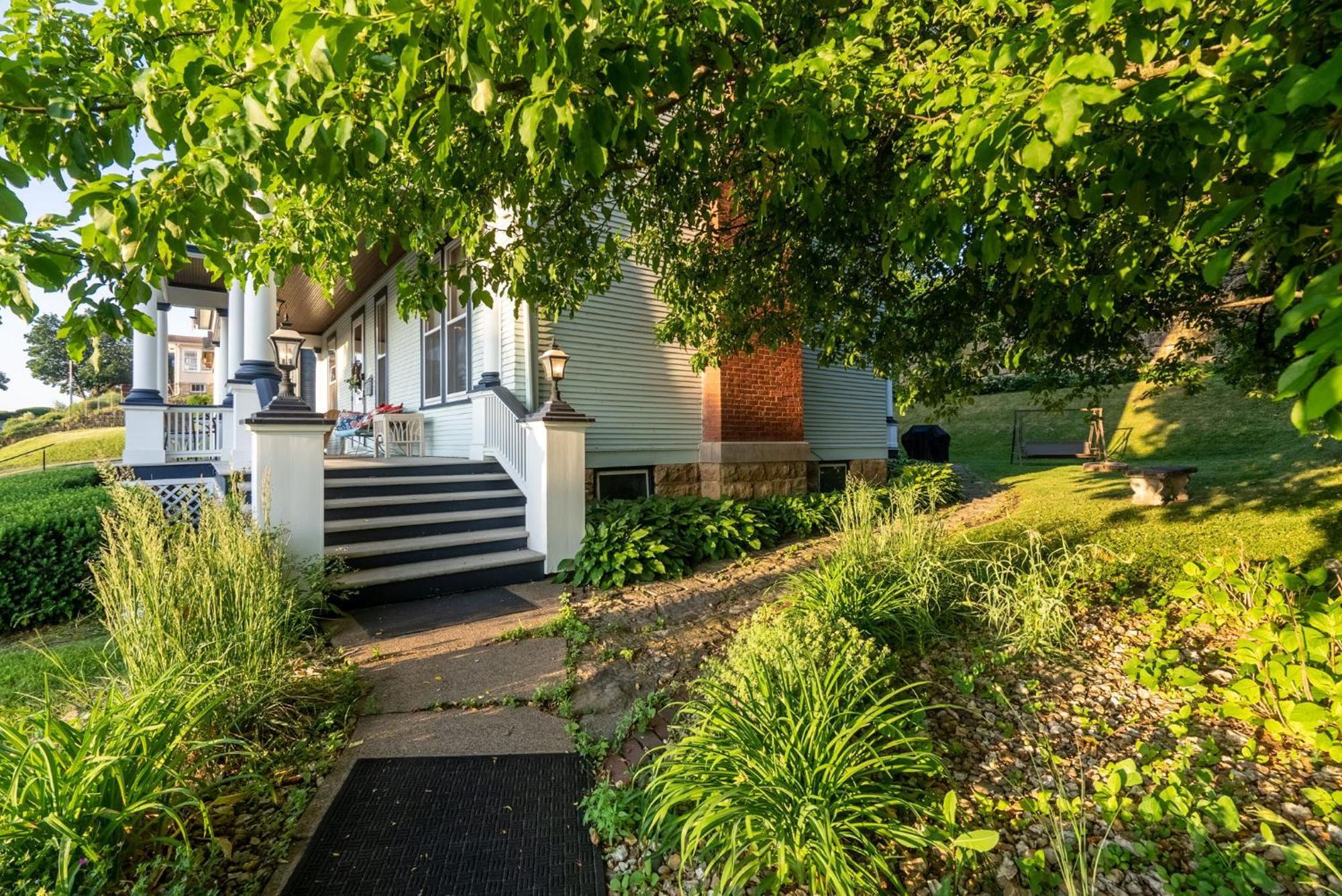 Dubuque'S Front Porch, Historic Charmer, Walk Downtown エクステリア 写真