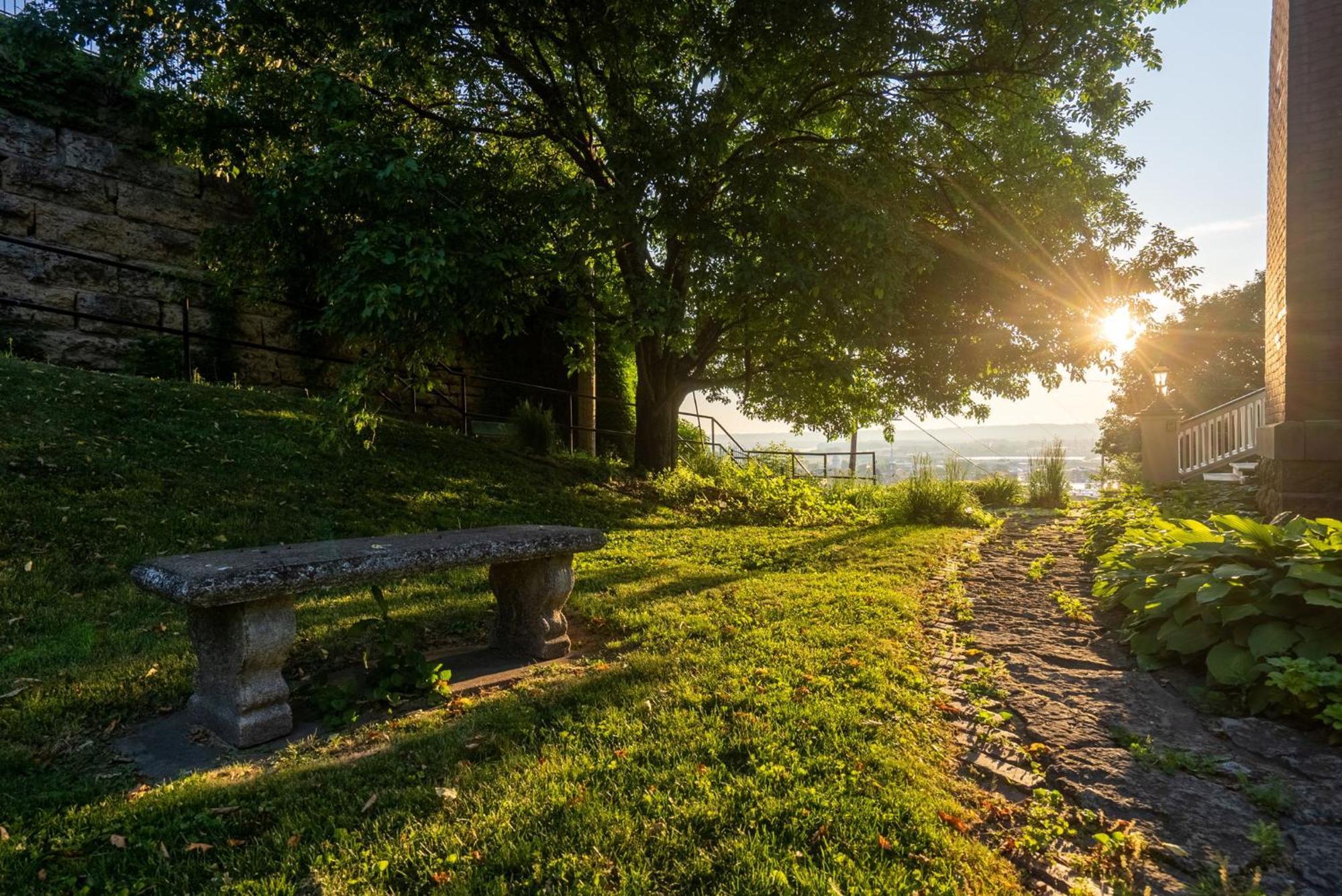 Dubuque'S Front Porch, Historic Charmer, Walk Downtown エクステリア 写真