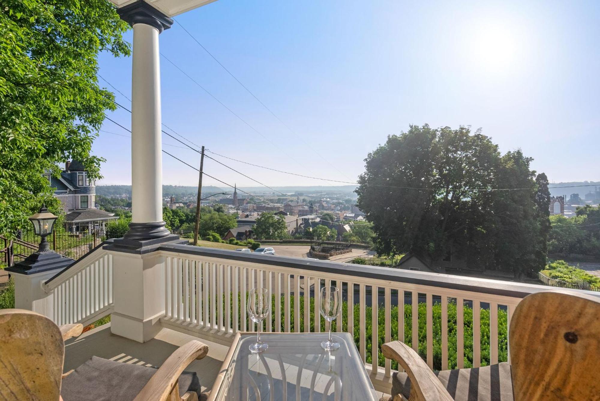 Dubuque'S Front Porch, Historic Charmer, Walk Downtown エクステリア 写真