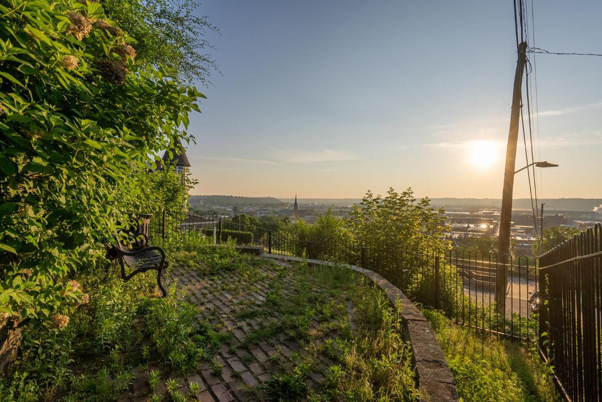 Dubuque'S Front Porch, Historic Charmer, Walk Downtown エクステリア 写真